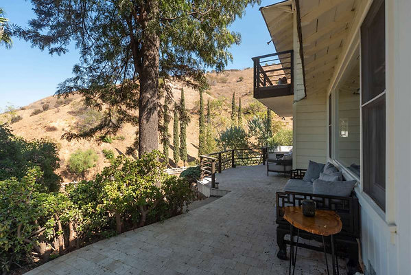 12922 patio 1