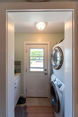 12800 laundry 1