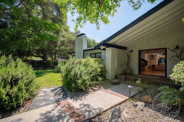 modern-farmhouse-6-81