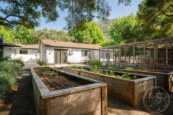 modern-farmhouse-6-69