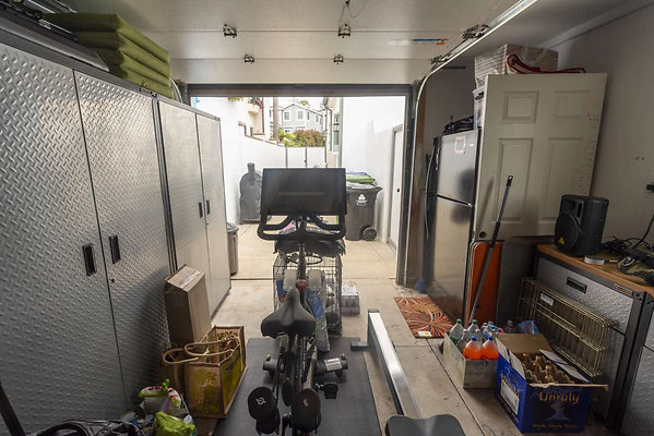13654 garage 1