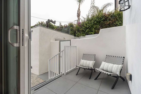 13654 patio 3