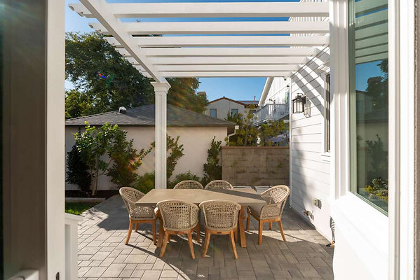 13147 patio 2