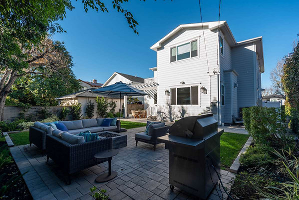 13147 patio 3