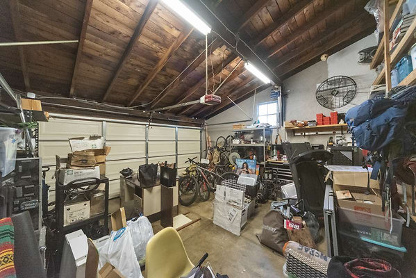 13709 garage 1