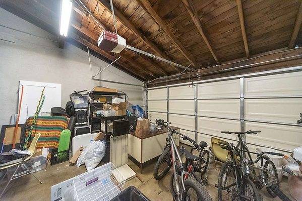13709 garage 2