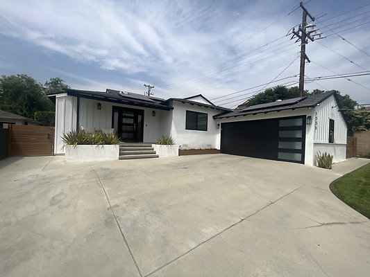 13374 porch 1