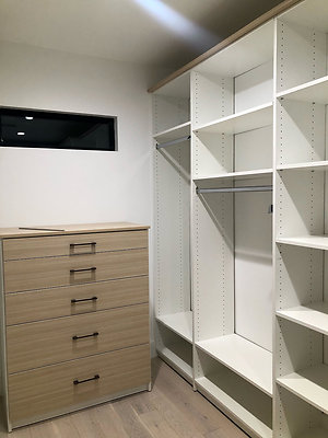 13374 closet 2