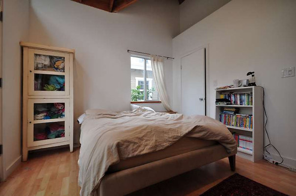 8928 bed 2