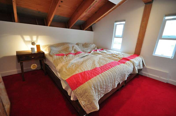 8928 attic 3