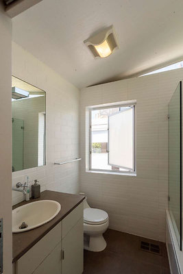 12990 bath 1