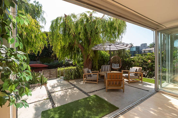 12990 patio 3