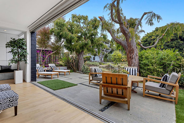 12990 patio 7