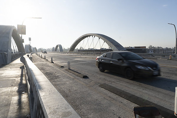 6TH STREET BRIDGE 2025-98