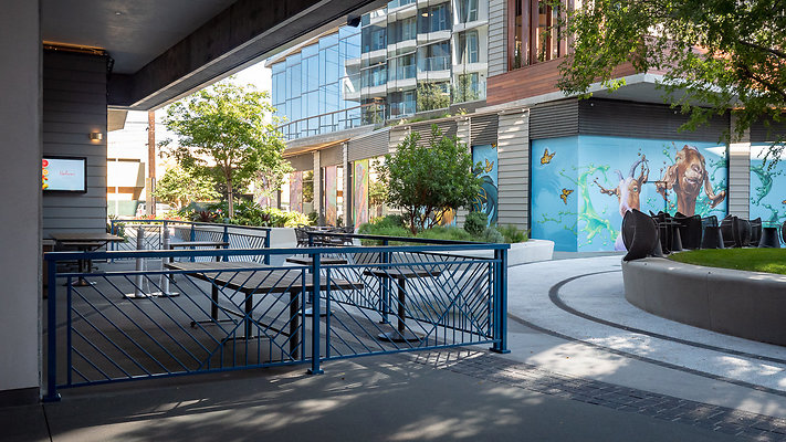WestEdge-Courtyard-094
