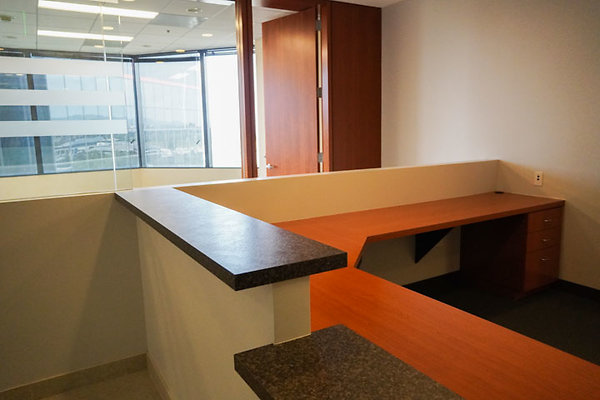 WarnerCenter-Tower2-Suite110000