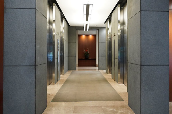 WarnerCenter-Tower2-Lobby04