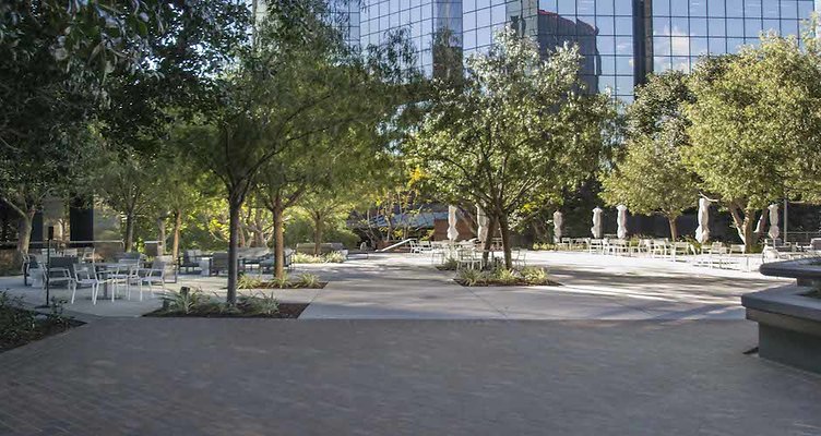 Warner-Center-Tower-1-Plaza-001