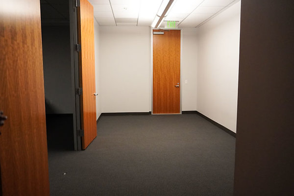 WarnerCenter-Tower2-Suite110009
