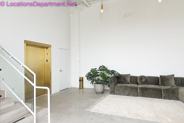 Loft 401-9