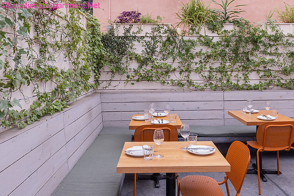 Cafe Restaurant 1714-6