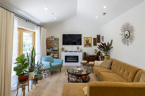BUNGALOW 4251-6