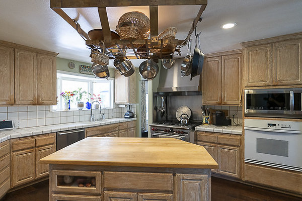 SPANISH STYLE 3138-19