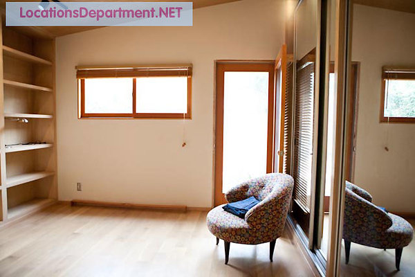 LocationsDepartment.Net Modern Home 324 049