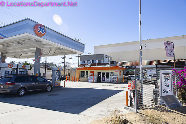 Retail 1127 Gas Station Auto Body-4