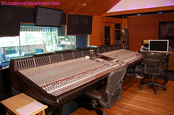 Recording Studio 7002B