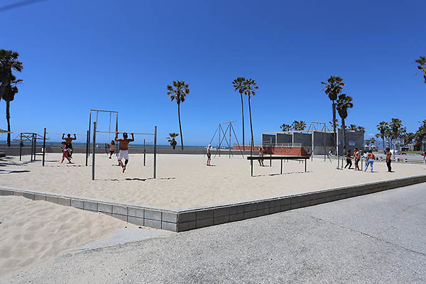 Venice paddle tennis and muscle beach area
