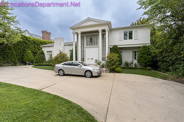 Mansion 2551 Colonial