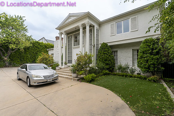 Mansion 2551 Colonial-4