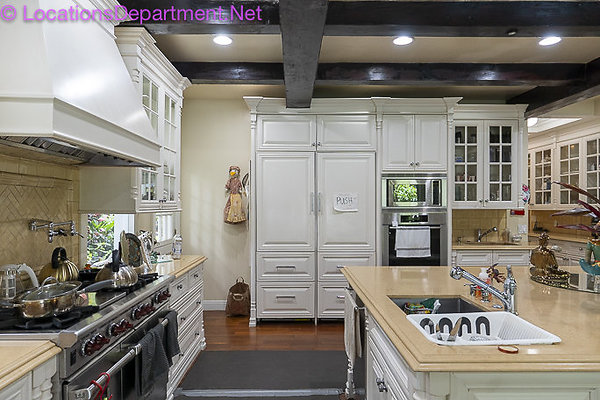 Mansion 2551 Colonial-23