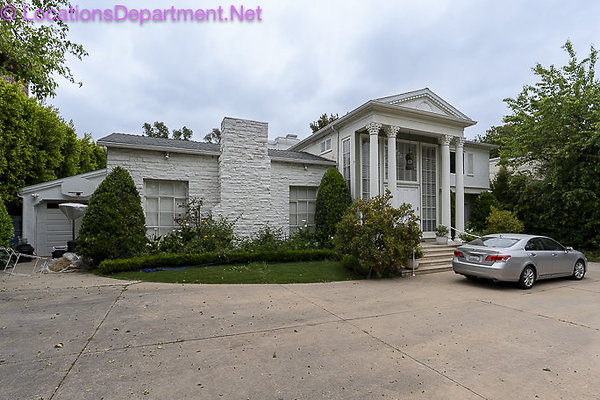 Mansion 2551 Colonial-3