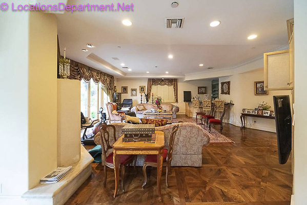 Mansion 2553-4