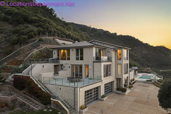 Mansion 2552-70