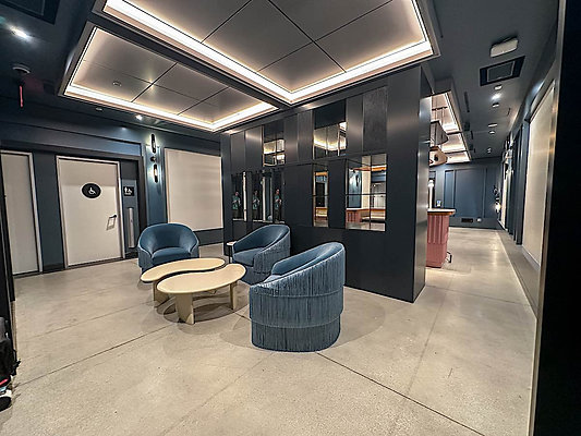 13736 studio 15