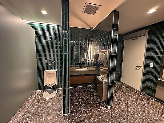 13736 bath 3