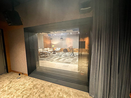 13736 studio 7