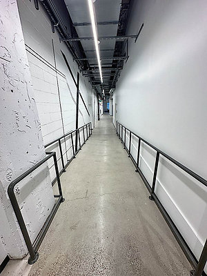 13736 hallway 1
