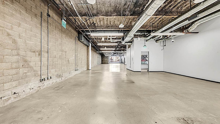 13736 basement 8