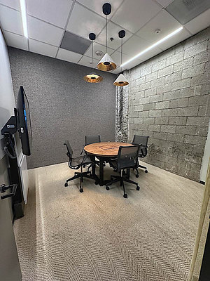 13736 studio 68