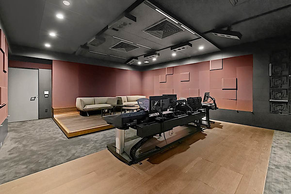 13736 studio 28