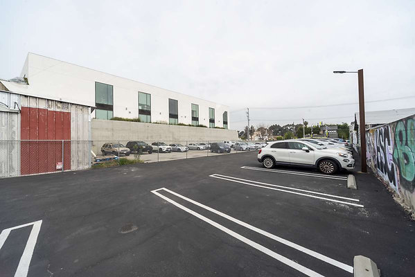 13694 parking 1