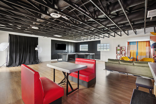 14116 studio 4