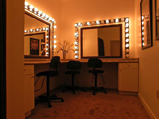 4439 makeup 1