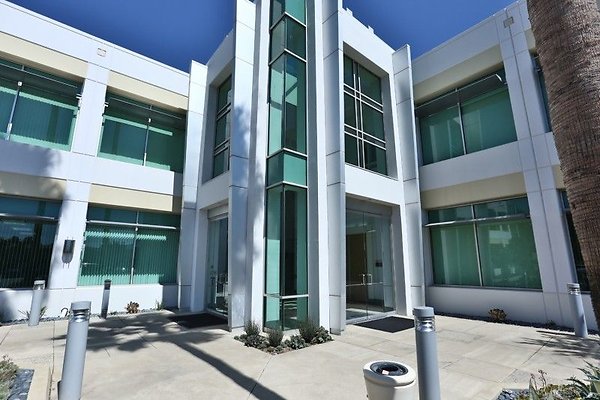 CapEquityCalabasasDressedOffice7