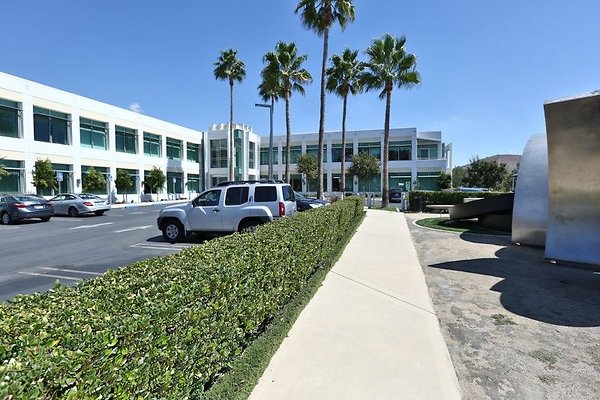 CapEquityCalabasasDressedOffice3