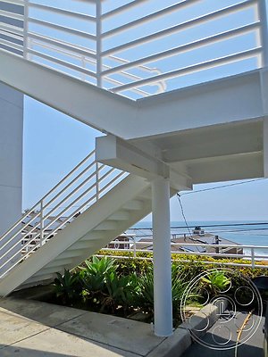 office-12-32